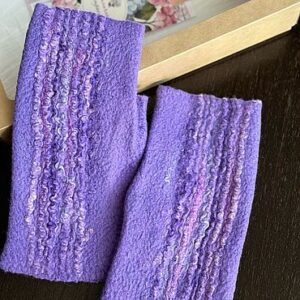 Митенки валяные из шерсти Сирень