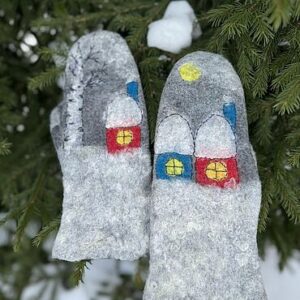 Варежки валяные «Домики»